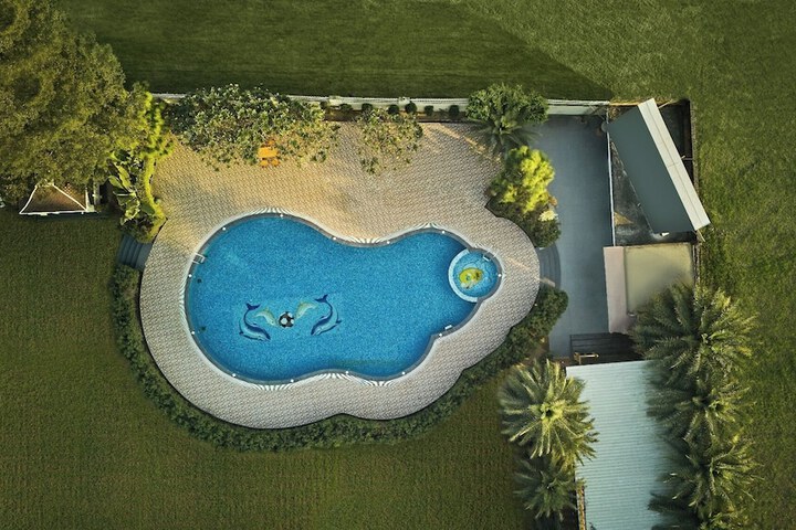 Pool 22 of 40
