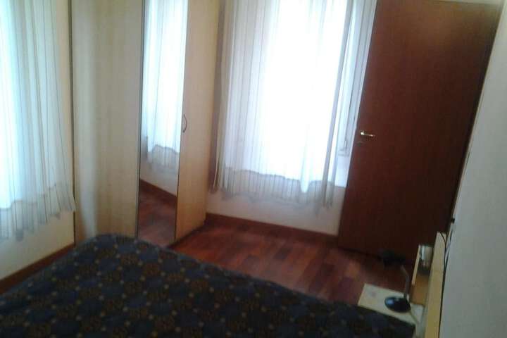 Room 35 of 60