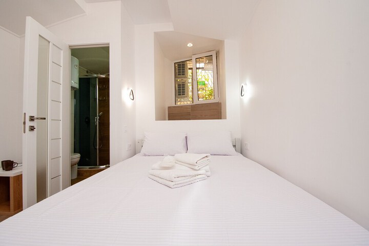 Room 15 of 96