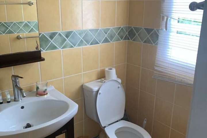 Room 10 of 42