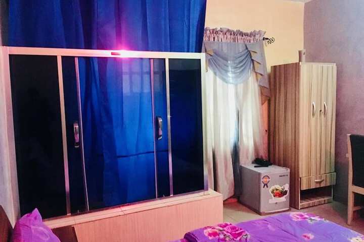Room 4 of 14