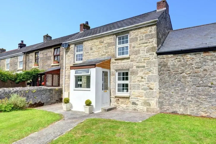 Scenic Holiday Home in Camborne with Green Garden near Coast