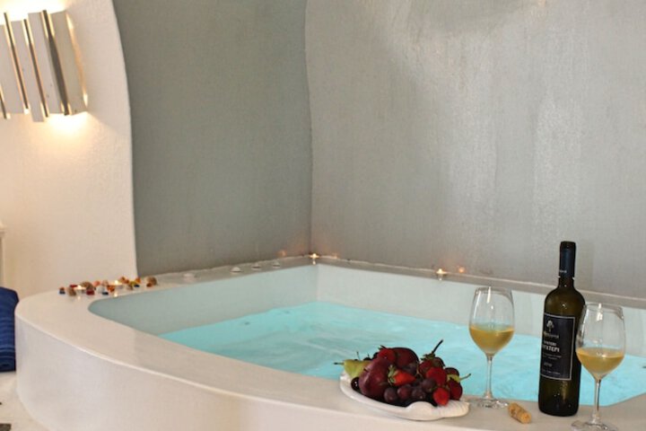 Hot Tub 21 of 22