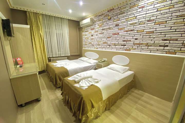 Room 29 of 61