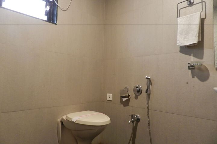 Room 27 of 70