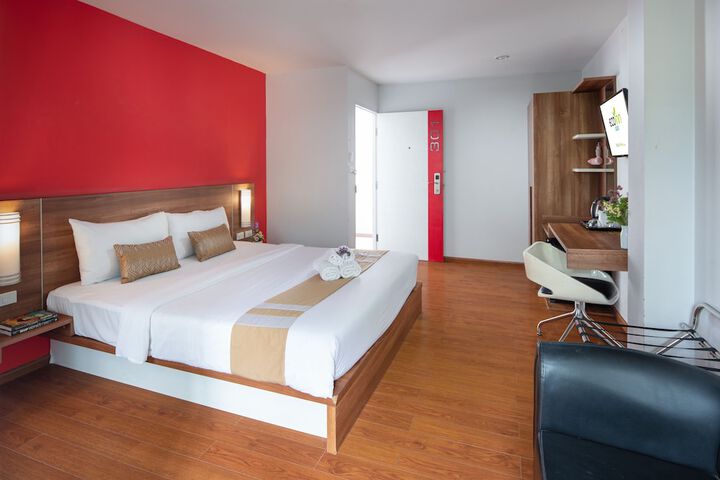 Room 10 of 42