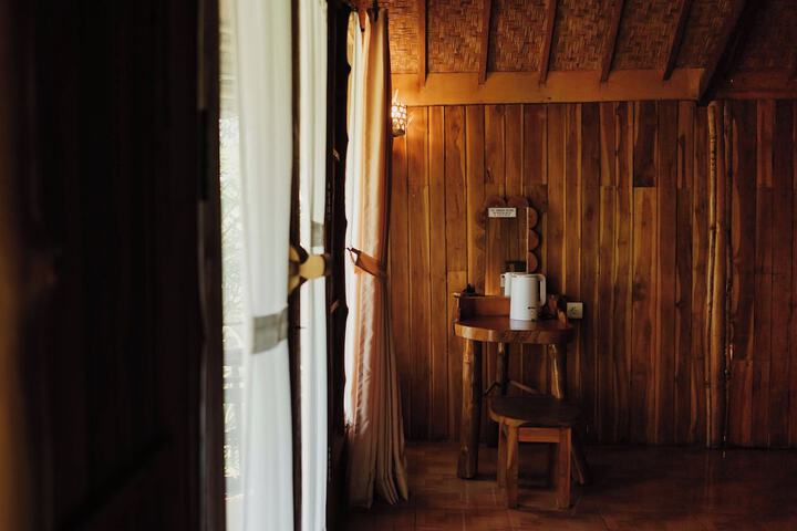 Room 12 of 28