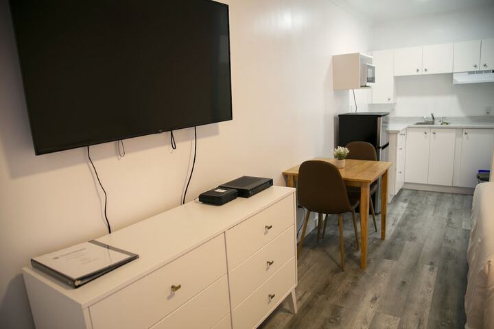 Room 11 of 40