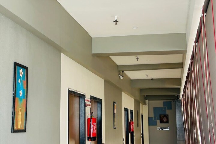 Hotel Interior 9 of 37