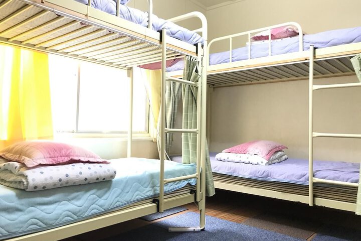 Room 6 of 52