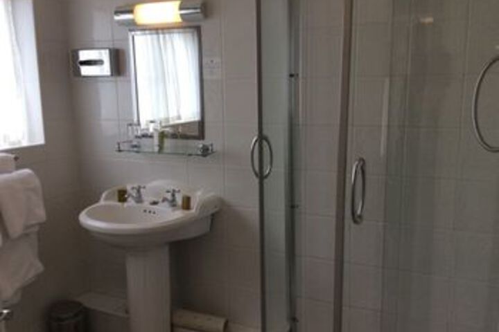 Room 3 of 22