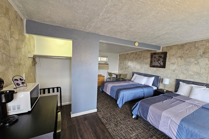 Room 7 of 35