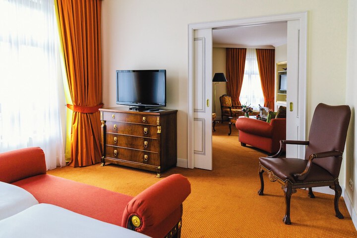 Room 25 of 66
