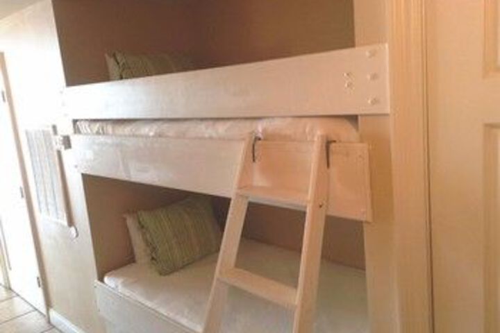 Room 25 of 49