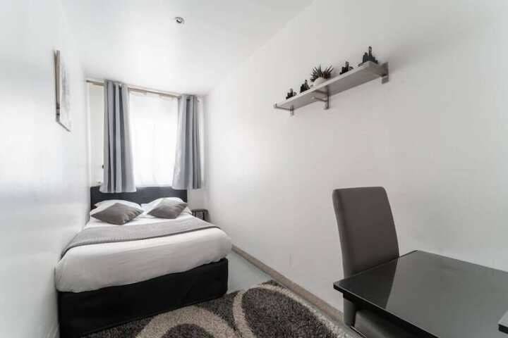 Room 28 of 52