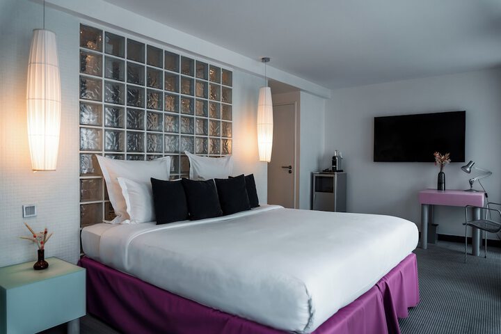 Room 12 of 52