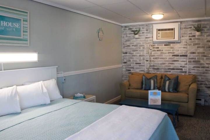 Room 14 of 111