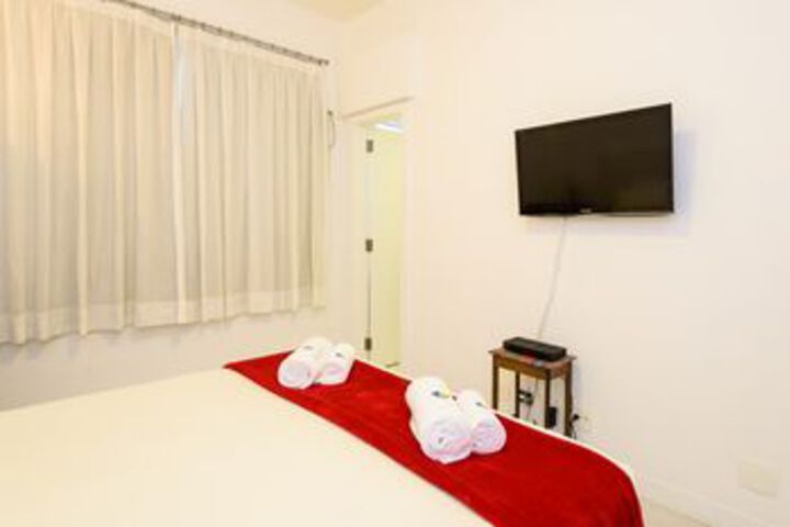 Room 9 of 29