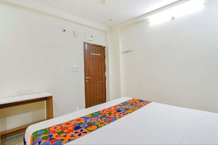 Room 2 of 6