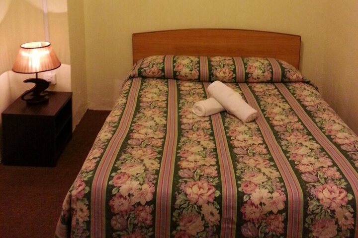 DEW DROP INN