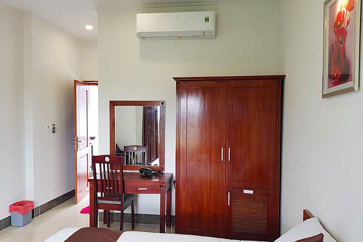 Room 3 of 36