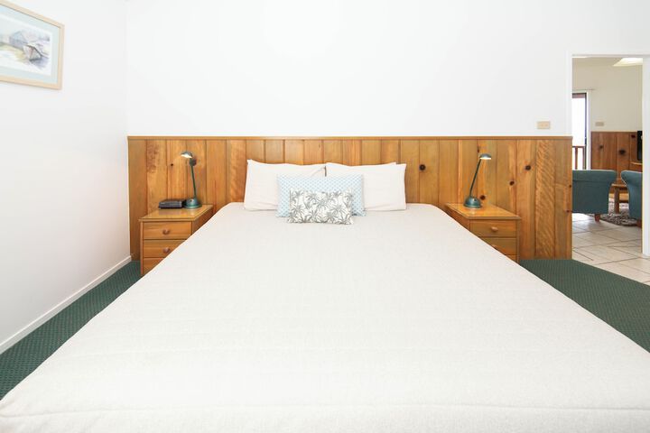 Room 6 of 42