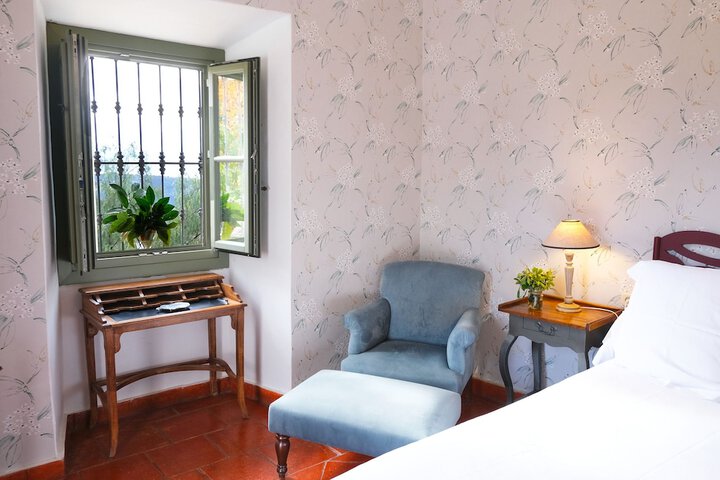 Room 19 of 194
