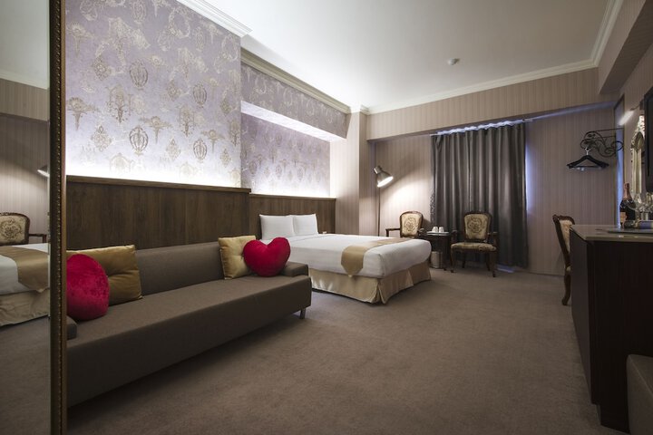 Room 7 of 47