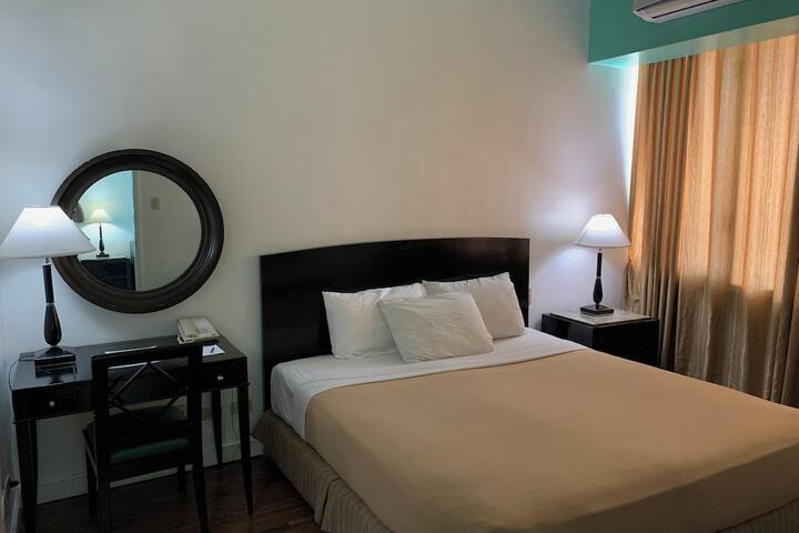 Room 13 of 50