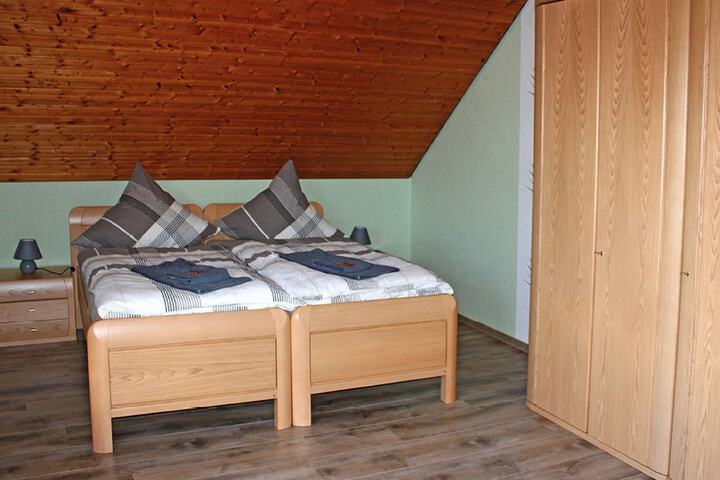 Room 3 of 20