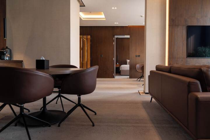 Room 19 of 49