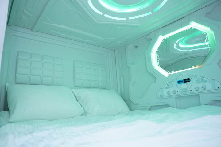 Room 7 of 26