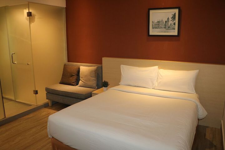 Room 10 of 51