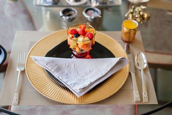 Breakfast/Coffee Service 120 of 162