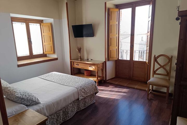 Room 16 of 40