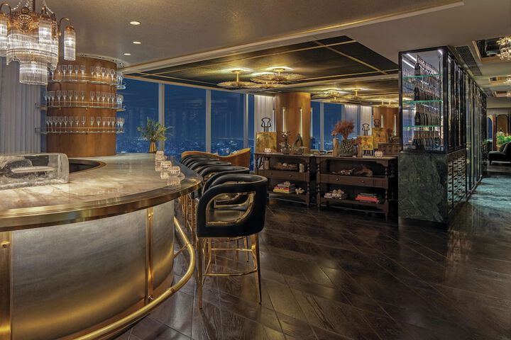 Lounge 123 of 178