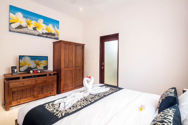 Room 8 of 23