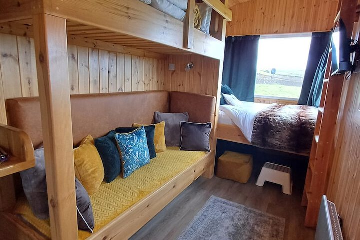 Room 30 of 147