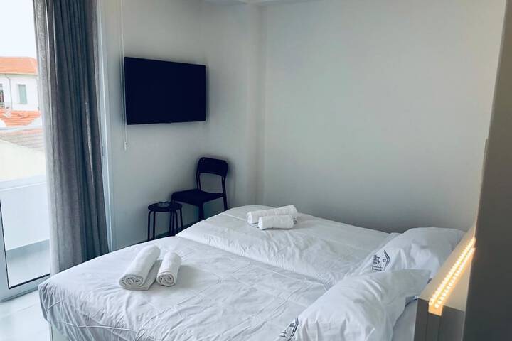 Room 44 of 99