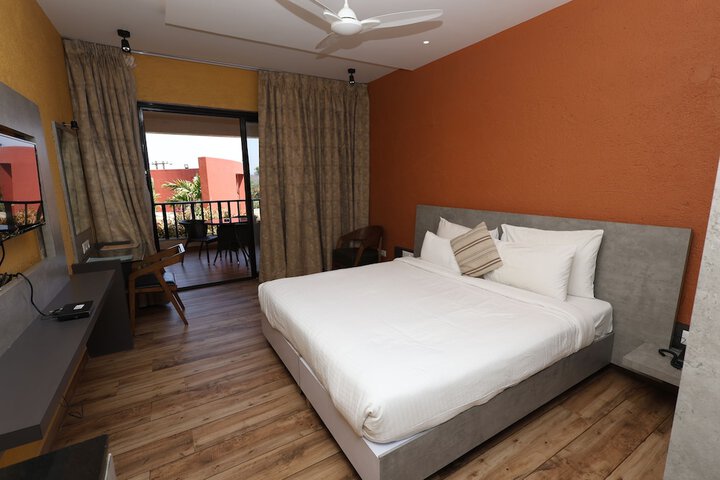 Room 16 of 77