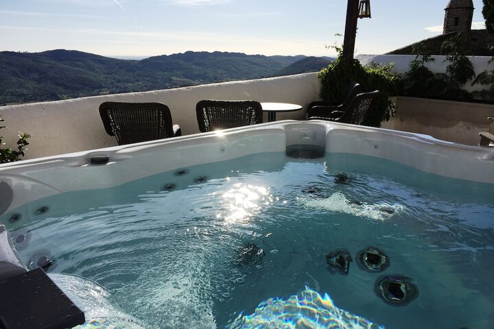 Pool 31 of 62