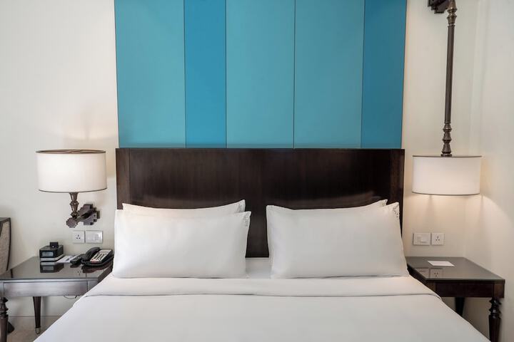 Room 27 of 207