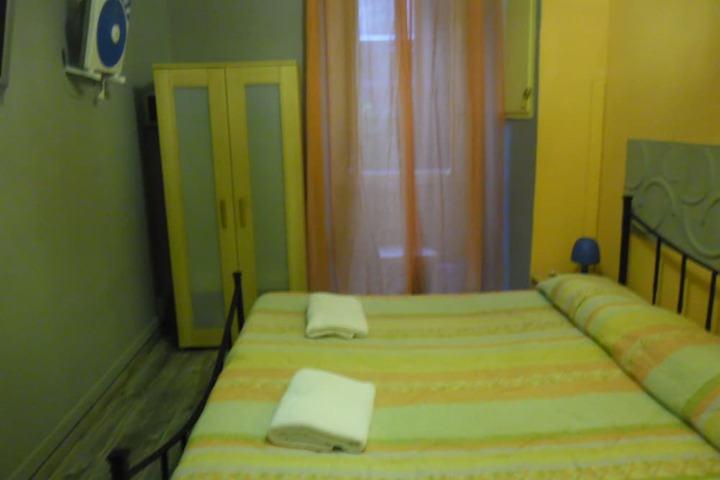 Room 6 of 37