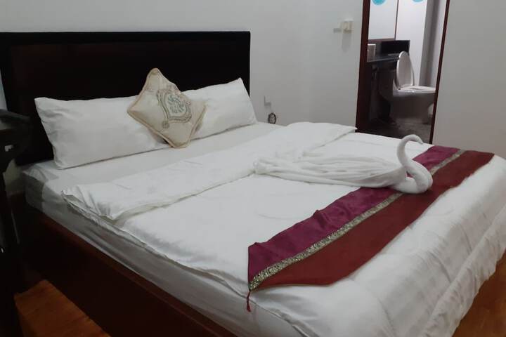 Room 4 of 48