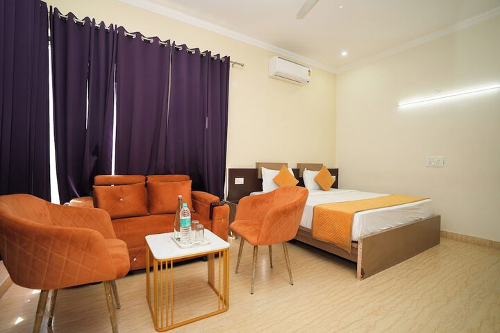 Room 11 of 29