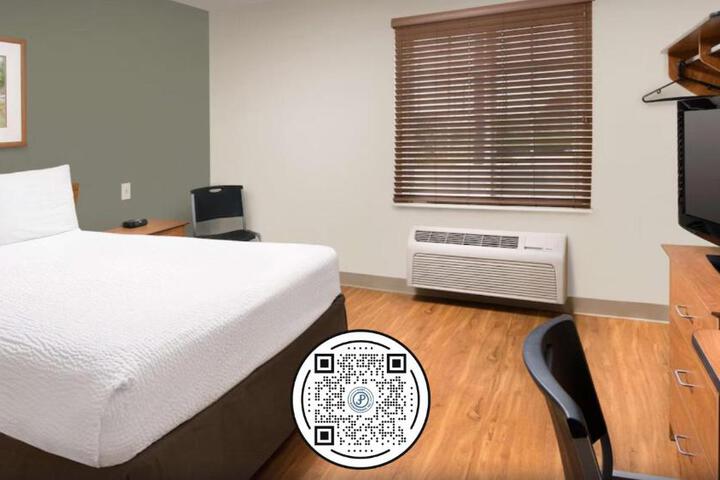 Standard Double Bed (8 of 13)