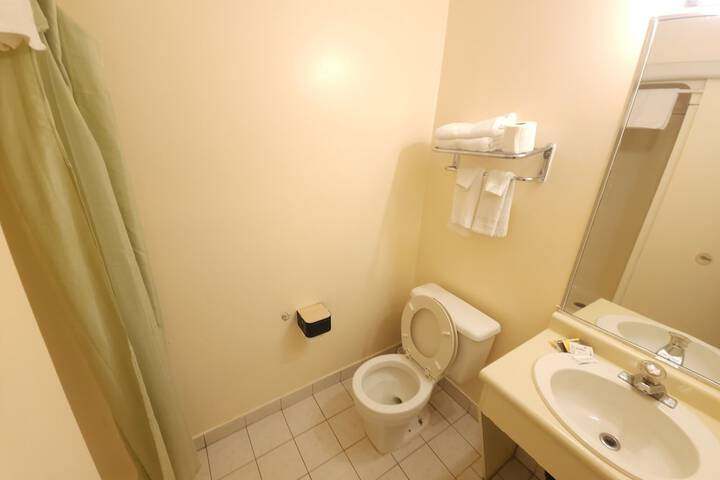 Room 48 of 68