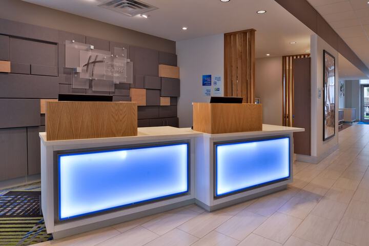 Hotel Interior 4 of 64