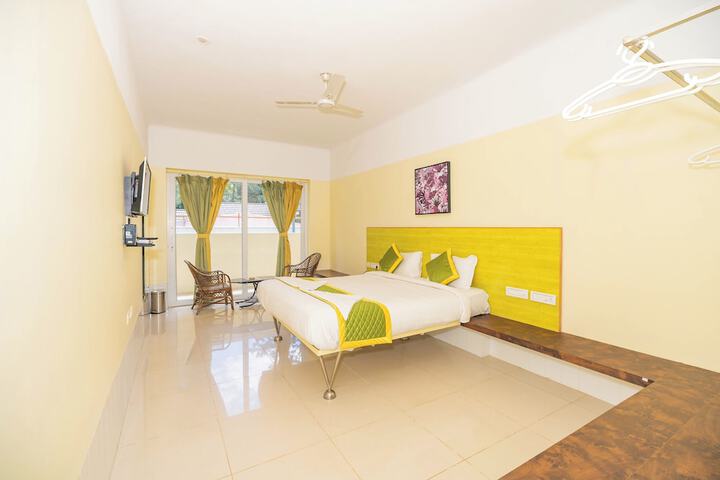 Room 6 of 53