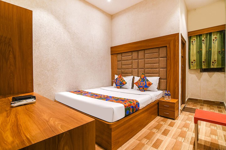 Room 29 of 38